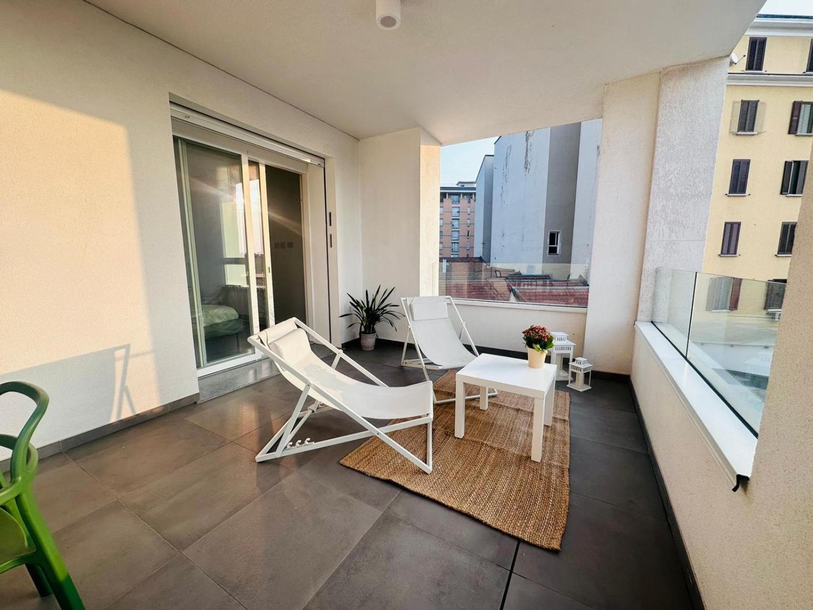 Lovely Terrace Apartment - Porta Romana District Milão Exterior foto